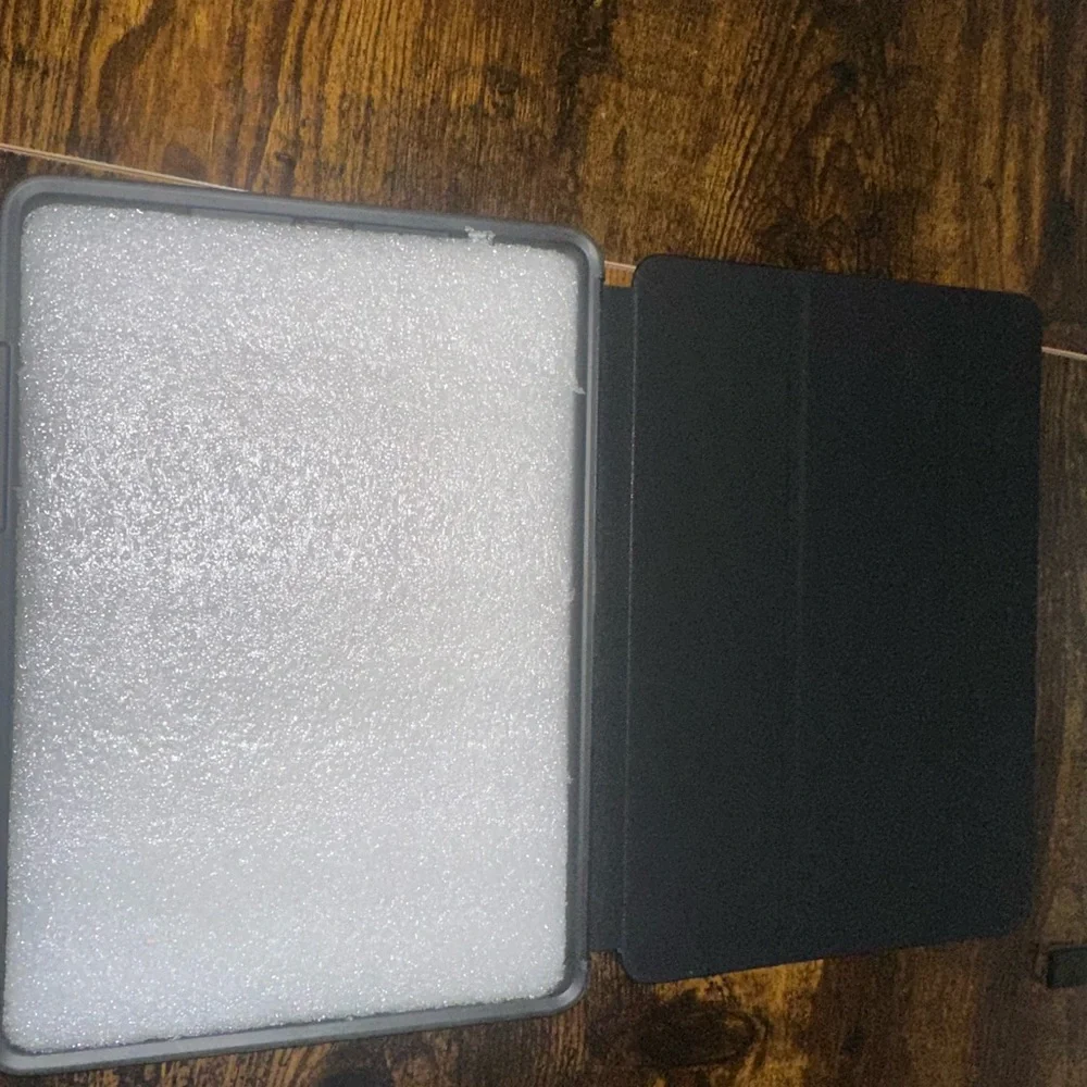 OtterBox Black Tablet Case